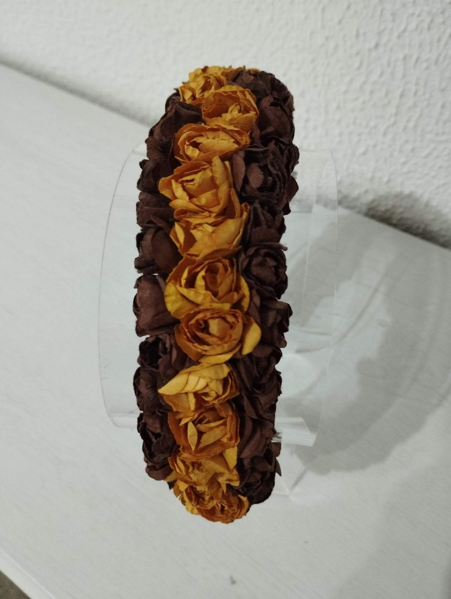 Diadema "Pilar" marrón y dorada