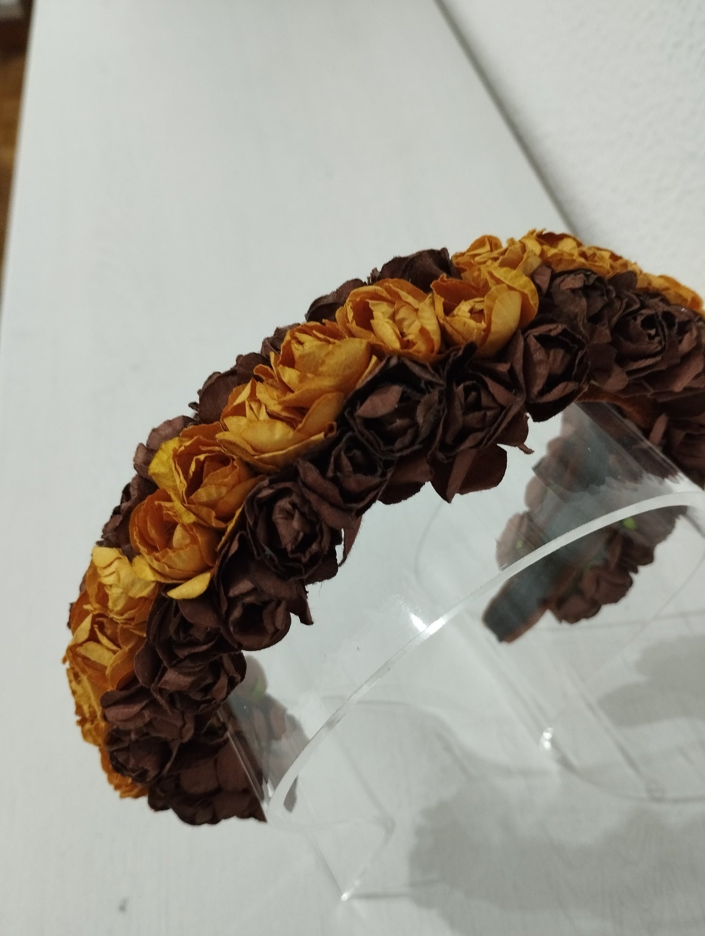 Diadema "Pilar" marrón y dorada